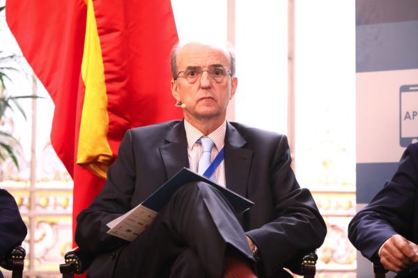 Santiago Álvarez de Mon