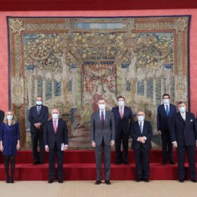 Entrega del Libro "Repensar España" a S.M. el Rey Felipe VI